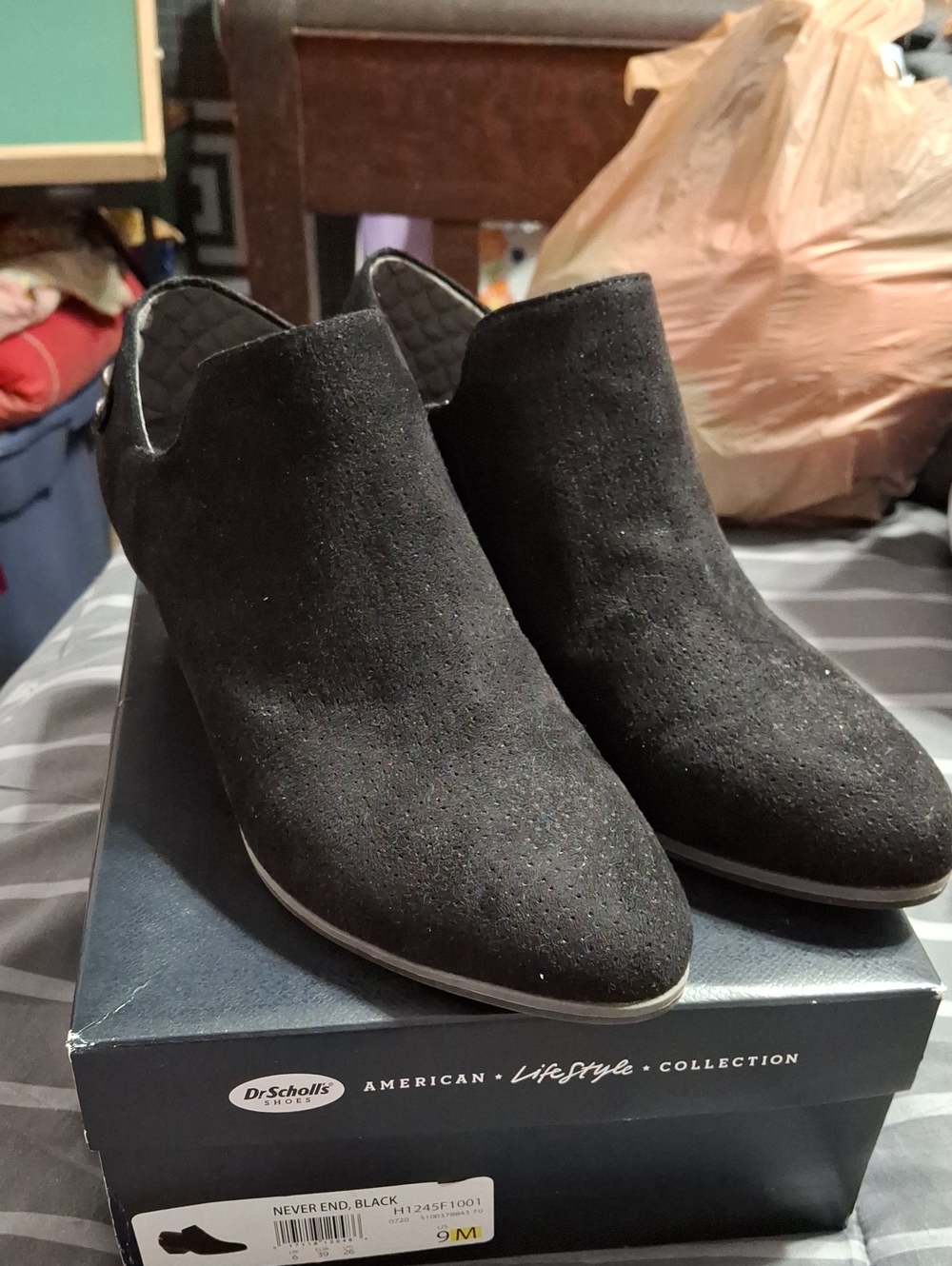 Dr. Scholl's Black Suede Slip-On Zip Ankle Boot Sz 9M
